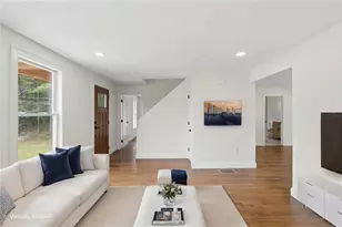 18 Teaberry Ln, Hopkinton, RI 02832 - Photo 5