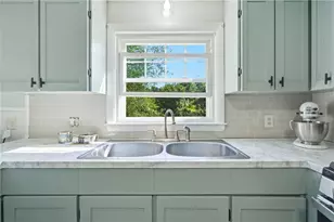 1281 Douglas Ave, North Providence, RI 02904 - Photo 9