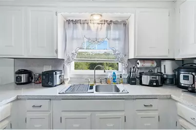 1281 Douglas Avenue, North Providence, RI 02904 - Photo 31