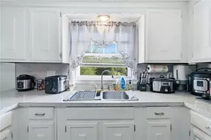 1281 Douglas Ave, North Providence, RI 02904 - Photo 31