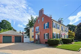 43 Armistice Blvd, Pawtucket, RI 02860 - Photo 3