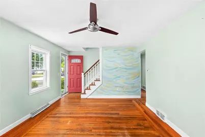 75 Thurston Street, East Providence, RI 02915 - Photo 5