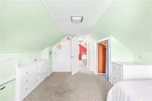 75 Thurston St, East Providence, RI 02915 - Photo 19