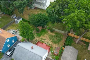 75 Thurston St, East Providence, RI 02915 - Photo 35