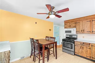 75 Thurston St, East Providence, RI 02915 - Photo 9