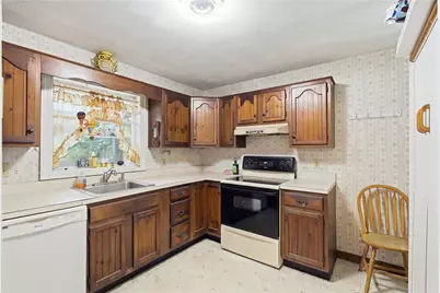 54 Narragansett Boulevard, Portsmouth, RI 02871 - Photo 7