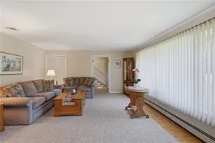 42 Grand Ave, Warwick, RI 02889 - Photo 9