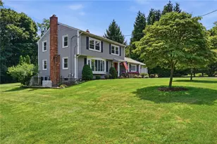 42 Grand Ave, Warwick, RI 02889 - Photo 3