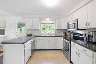 19 Crowfield Dr, Warwick, RI 02888 - Photo 13