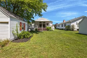 9 Nightingale Ln, Tiverton, RI 02878 - Photo 3