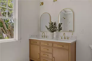 17 Dearborn St, Newport, RI 02840 - Photo 11