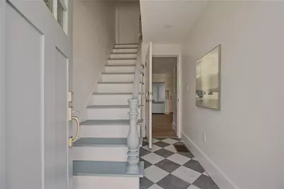 17 Dearborn Street, Newport, RI 02840 - Photo 5
