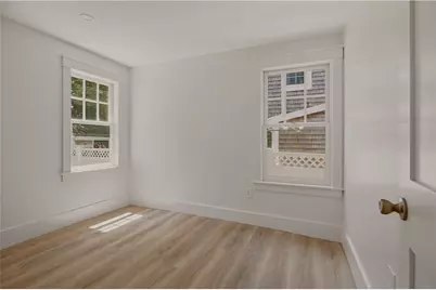 17 Dearborn Street, Newport, RI 02840 - Photo 21