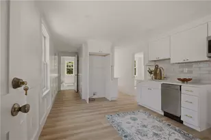 17 Dearborn St, Newport, RI 02840 - Photo 41