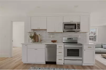 17 Dearborn Street, Newport, RI 02840 - Photo 7