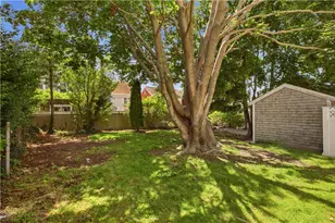 17 Dearborn St, Newport, RI 02840 - Photo 29