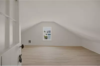 17 Dearborn Street, Newport, RI 02840 - Photo 27