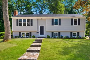132 Grand View Rd, East Greenwich, RI 02818 - Photo 1