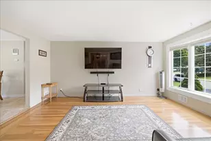 270 Douglas Rd, Warwick, RI 02886 - Photo 5