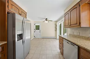 33 Shirley Dr, Cumberland, RI 02864 - Photo 15