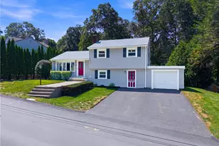33 Shirley Dr, Cumberland, RI 02864 - Photo 3