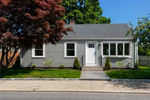 496 Beverage Hill Ave, Pawtucket, RI 02961 - Photo 1
