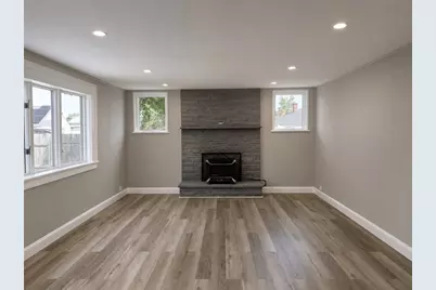 496 Beverage Hill Avenue, Pawtucket, RI 02961 - Photo 5
