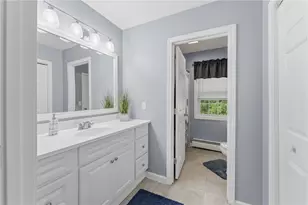 565 Quaker Ln, West Warwick, RI 02893 - Photo 19