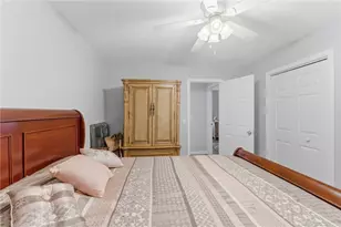 565 Quaker Ln, West Warwick, RI 02893 - Photo 17