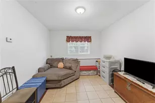 565 Quaker Ln, West Warwick, RI 02893 - Photo 21