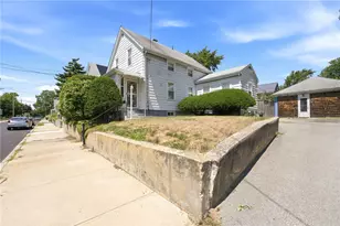 217 Narragansett St, Cranston, RI 02905 - Photo 3