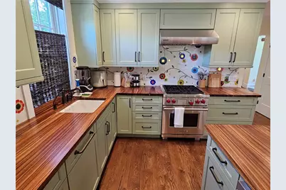 209 Coggeshall Avenue, Newport, RI 02840 - Photo 17