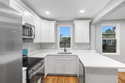 28 Potters Avenue, Providence, RI 02905 - Photo 3