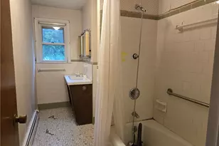 103 Windward Dr, Portsmouth, RI 02871 - Photo 11