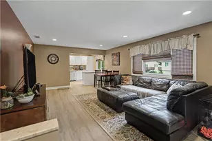 494 Round Hill Ct, Warwick, RI 02886 - Photo 15