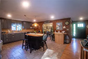 122 Elton Cir, Cranston, RI 02921 - Photo 17
