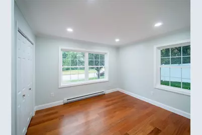 25 Pleasant Avenue, Narragansett, RI 02882 - Photo 15