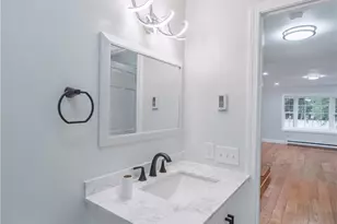 25 Pleasant Ave, Narragansett, RI 02882 - Photo 19