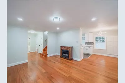 25 Pleasant Avenue, Narragansett, RI 02882 - Photo 11