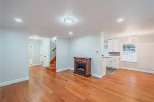 25 Pleasant Ave, Narragansett, RI 02882 - Photo 11
