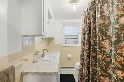 8 Henry Street, East Providence, RI 02914 - Photo 9