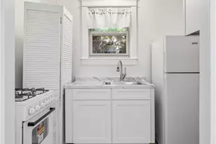 247 W Main Rd, Middletown, RI 02842 - Photo 33