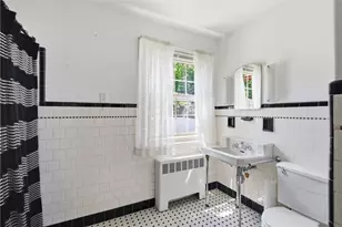 247 W Main Rd, Middletown, RI 02842 - Photo 15