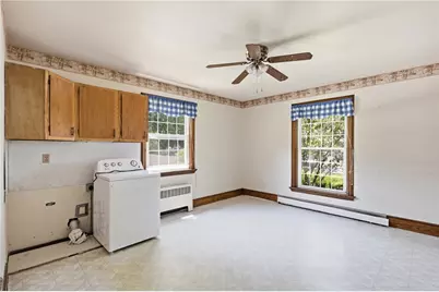 247 West Main Road, Middletown, RI 02842 - Photo 19
