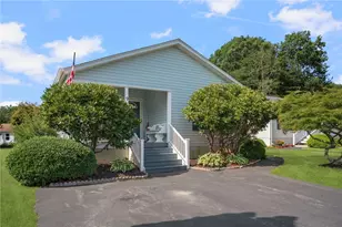 9 Mockingbird Ln, Tiverton, RI 02878 - Photo 3