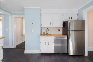 9 Cummings Rd, Newport, RI 02840 - Photo 9