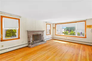 54 Burnett St, Johnston, RI 02919 - Photo 9