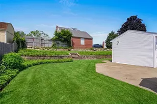 54 Burnett St, Johnston, RI 02919 - Photo 3
