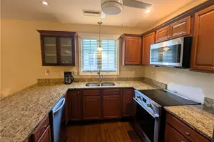 105 Village Green Cir, Coventry, RI 02816 - Photo 11