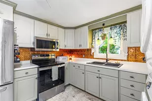 8 Hampden Rd, Bristol, RI 02809 - Photo 5